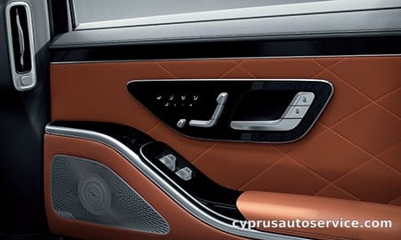 MERCEDES BENZ SCLASS S500 4 MATIC