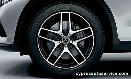 MERCEDES BENZ GLCCLASS GLC220D 4MATIC LAUREUS EDITION
