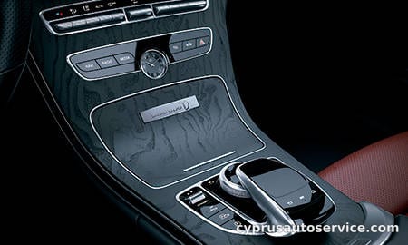 MERCEDES BENZ CCLASS STATIONWAGON C200 STATIONWAGON LAUREUS EDITION