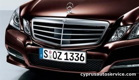 MERCEDES BENZ ECLASS STATIONWAGON E300 4MATIC BLUE EFFICIENCY STATIONWAGON AVANTGARDE