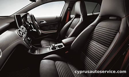 MERCEDES BENZ GLACLASS GLA180 SPORTS WHITE&BLACK EDITION