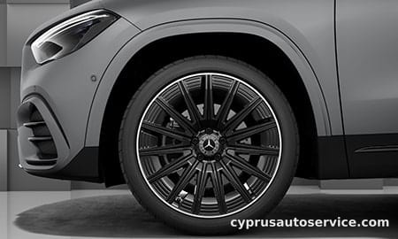 MERCEDES BENZ GLACLASS GLA200D 4MATIC NIGHT EDITION