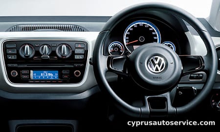 VOLKSWAGEN UP HIGH UP!