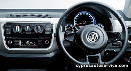 VOLKSWAGEN UP HIGH UP!