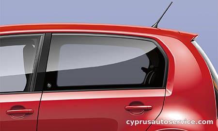 VOLKSWAGEN UP ! WITH BEATS