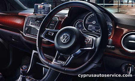 VOLKSWAGEN UP ! GTI