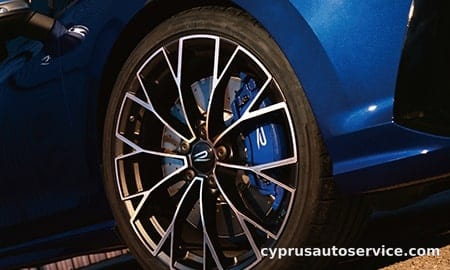 VOLKSWAGEN GOLF R ADVANCE