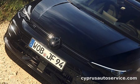 VOLKSWAGEN GOLF R BLACK EDITION
