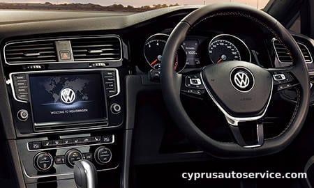 VOLKSWAGEN GOLF MILANO EDITION