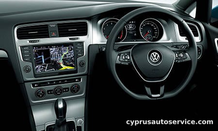 VOLKSWAGEN GOLF TSI COMFORTLINE CONNECT