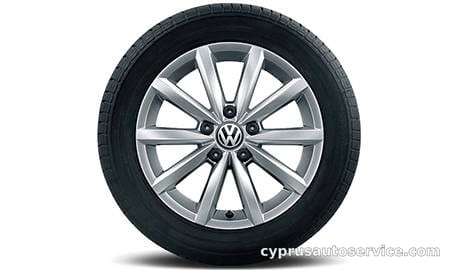 VOLKSWAGEN GOLF LOUNGE