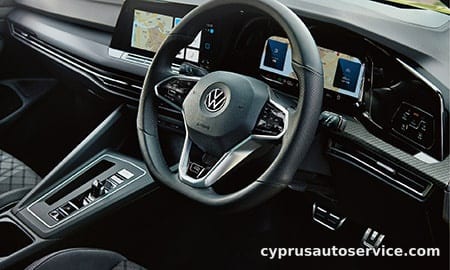 VOLKSWAGEN GOLF TDI R LINE