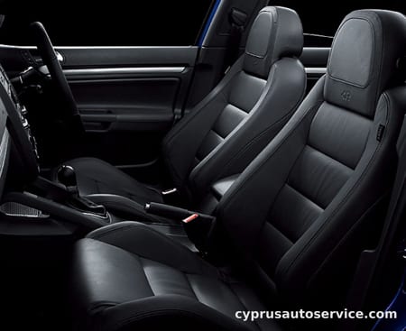 VOLKSWAGEN GOLF R32