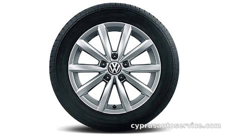 VOLKSWAGEN POLO LOUNGE