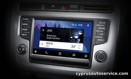 VOLKSWAGEN POLO WITH BEATS