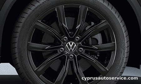 VOLKSWAGEN TROC TSI BLACK STYLE