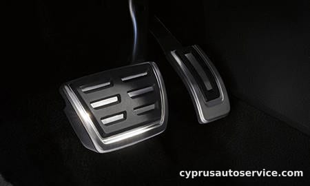 VOLKSWAGEN TROC TDI R LINE