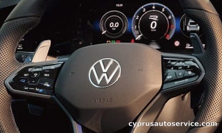 VOLKSWAGEN GOLF R VARIANT ADVANCE