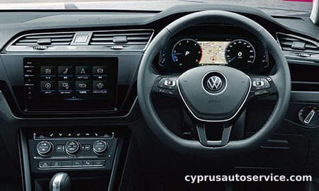 VOLKSWAGEN GOLF TOURAN TDI HIGHLINE