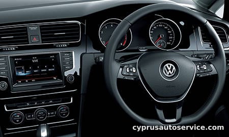 VOLKSWAGEN GOLF VARIANT R LINE