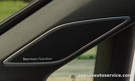 VOLKSWAGEN GOLF VARIANT TDI STYLE PLATINUM EDITION