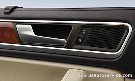 VOLKSWAGEN TOUAREG HYBRID