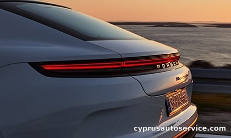 PORSCHE PANAMERA TURBO E-HYBRID