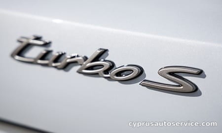 PORSCHE PANAMERA TURBO S E-HYBRID