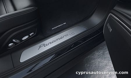 PORSCHE PANAMERA 10 YEARS EDITION