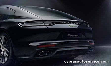 PORSCHE PANAMERA 4 PLATINUM EDITION