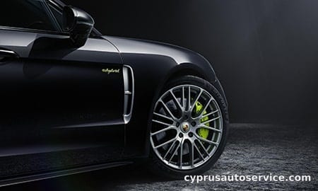 PORSCHE PANAMERA 4 PLATINUM EDITION