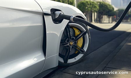 PORSCHE TAYCAN TURBO