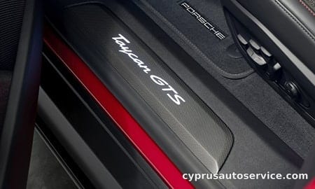 PORSCHE TAYCAN GTS
