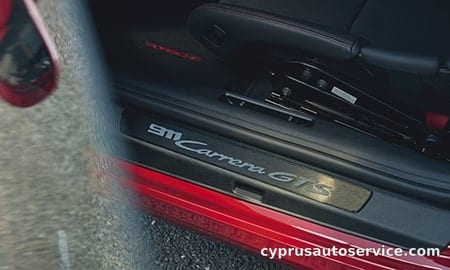 PORSCHE 911 TARGA 4 GTS