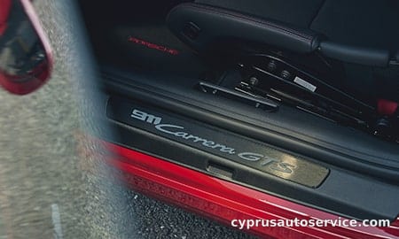 PORSCHE 911 TARGA 4 GTS