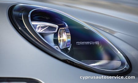 PORSCHE 911 CARRERA 4 CABRIOLET