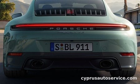 PORSCHE 911 CARRERA 4S