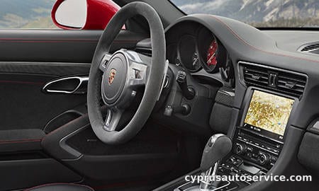 PORSCHE 911 TARGA 4 GTS