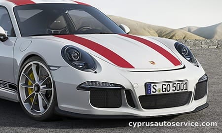 PORSCHE 911 R