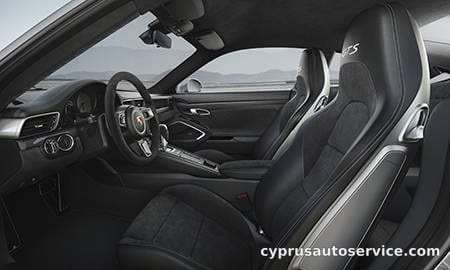 PORSCHE 911 CARRERA 4 GTS