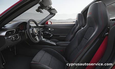 PORSCHE 911 TARGA 4 GTS