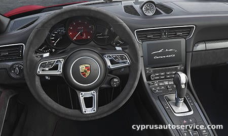 PORSCHE 911 CARRERA 4 GTS CABRIOLET