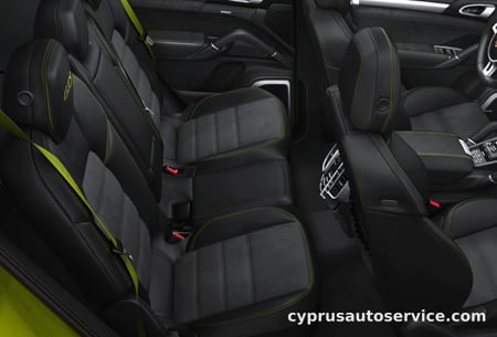 PORSCHE CAYENNE GTS