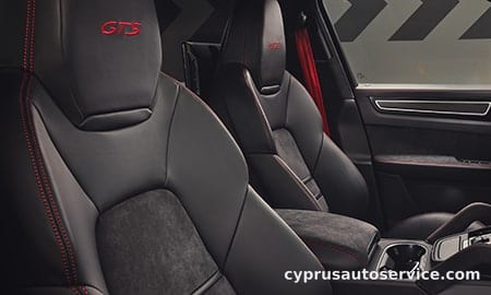 PORSCHE CAYENNE GTS