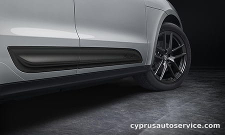 PORSCHE MACAN T