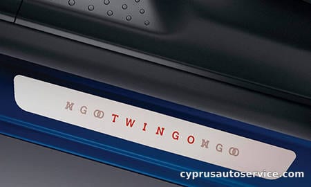 RENAULT TWINGO SIGNATURE
