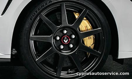 RENAULT MEGANE SPORT TROPHY R CARBON CERAMIC PACK