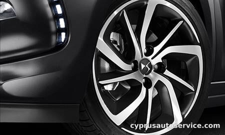 CITROEN DS3 BLACK LEZARD