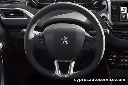 PEUGEOT 208 PREMIUM