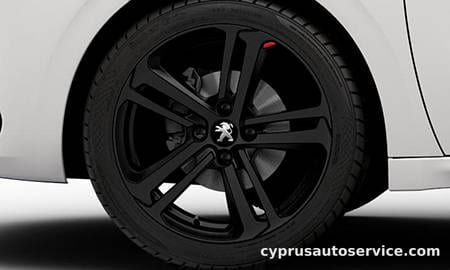 PEUGEOT 208 GT LINE BLACK PACK
